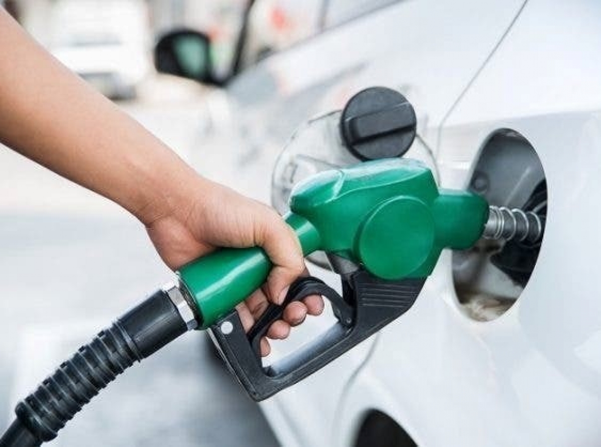FG increases petrol pump price to N143.80