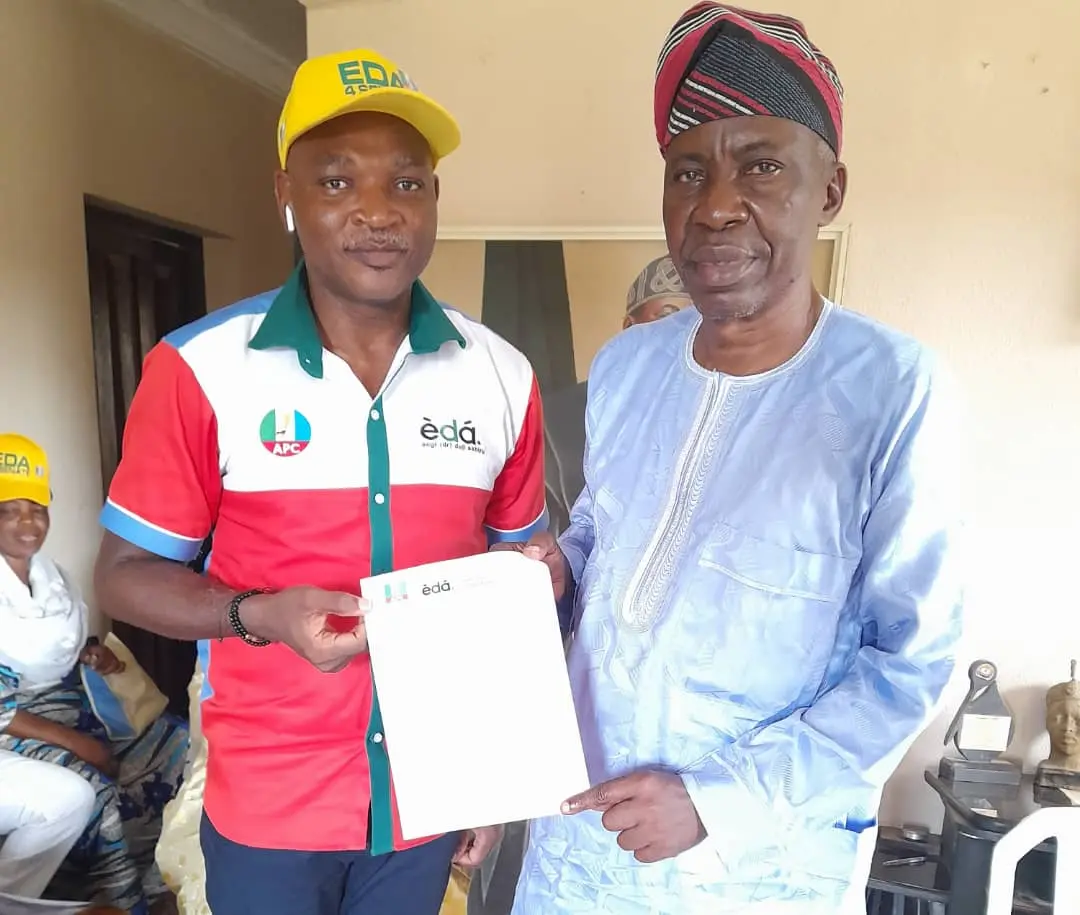 Ogun East Senate! Senator Kaka,receives Deji Ashiru,as he visits two Local Govts