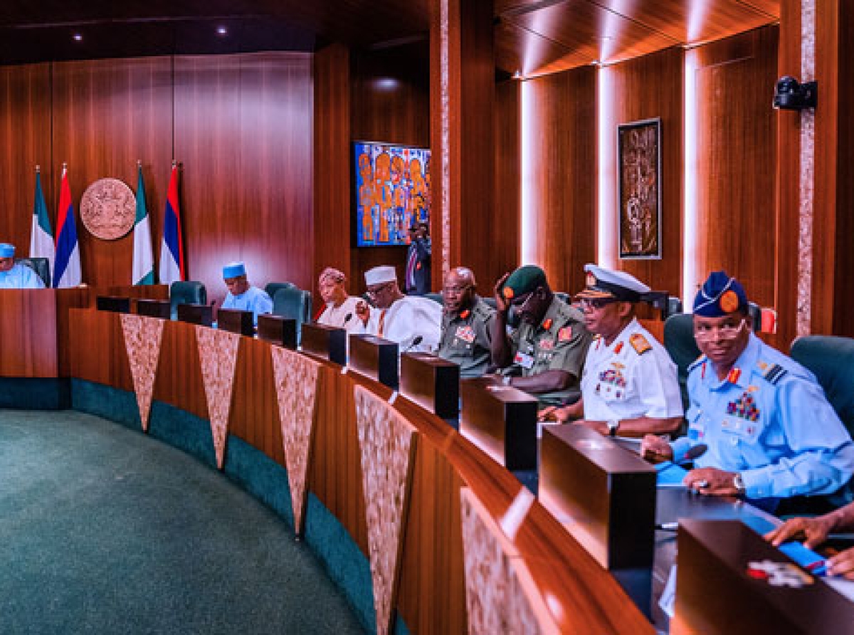 President Buhari meets with ministers, service chiefs