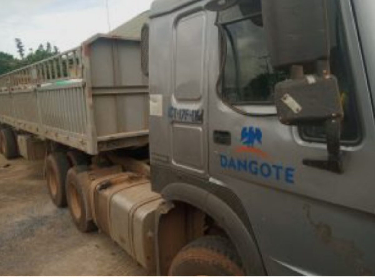 Illegal Haulage! Dangote Patrol team arrest, hand over errant Drivers to Authorities   