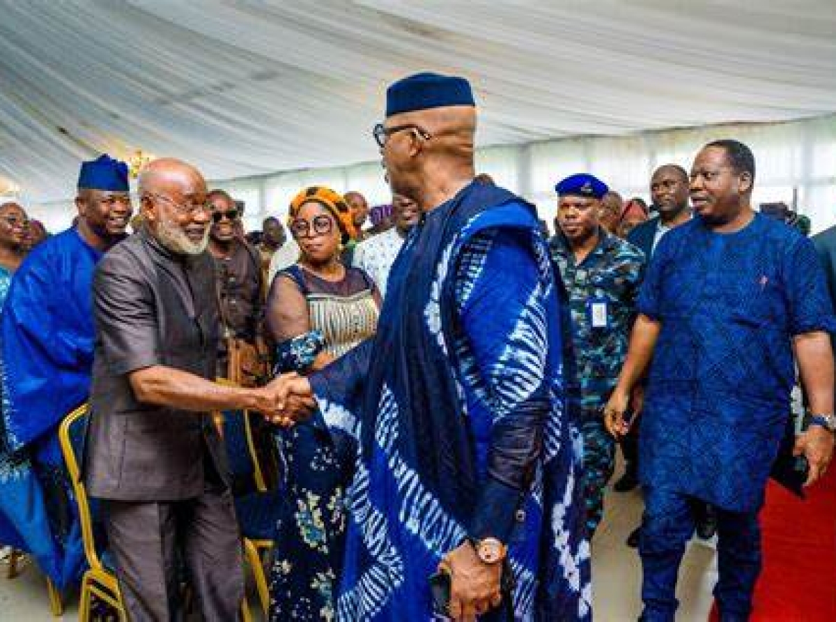 Amosun’s APC faction reconciles with Gov. Abiodun