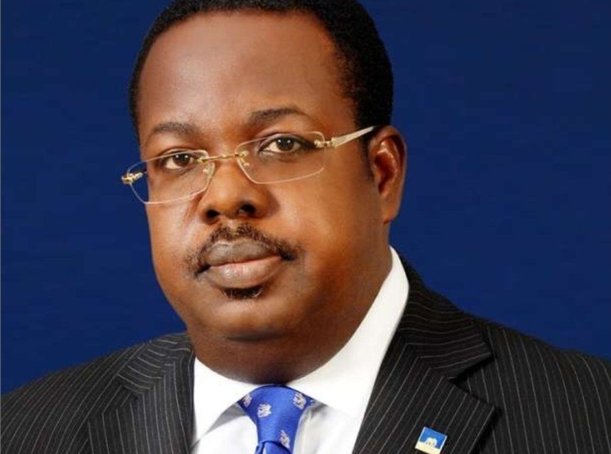 Sanwoolu, First Bank Console Address Homes Founder, Bisi Onasanya over loss of Mother