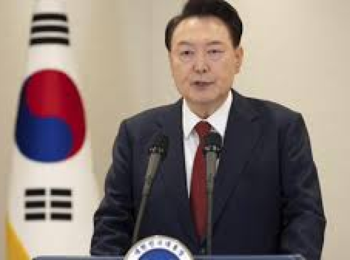 Embattled South Korea’s President Yoon arrested over short-lived martial law attempt....How Investigators climbed into his compound after failing to appear